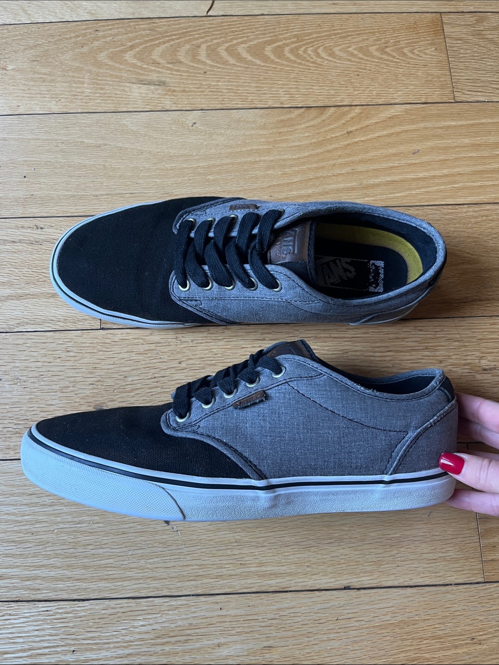 Vans Men’s Black and Gray Low-Top Sneakers
